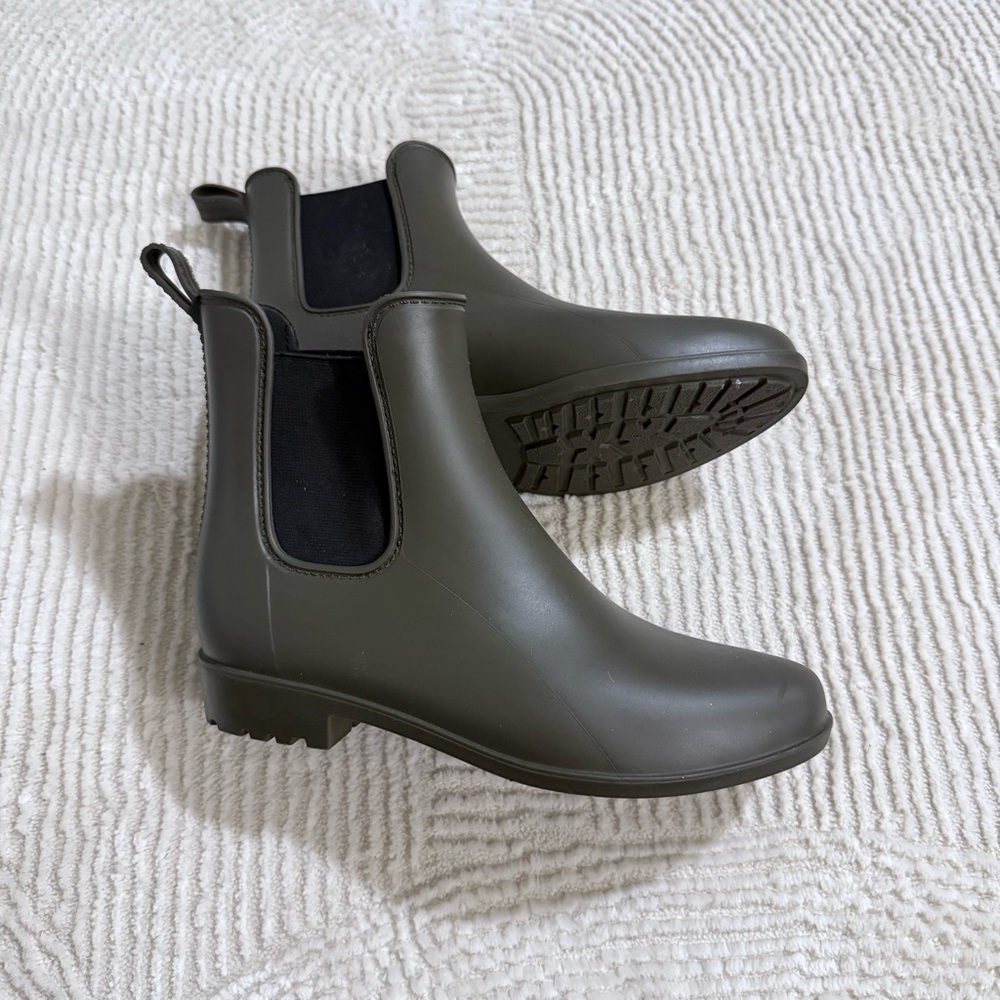 a new day Dark Green Chelsea Rain Boots